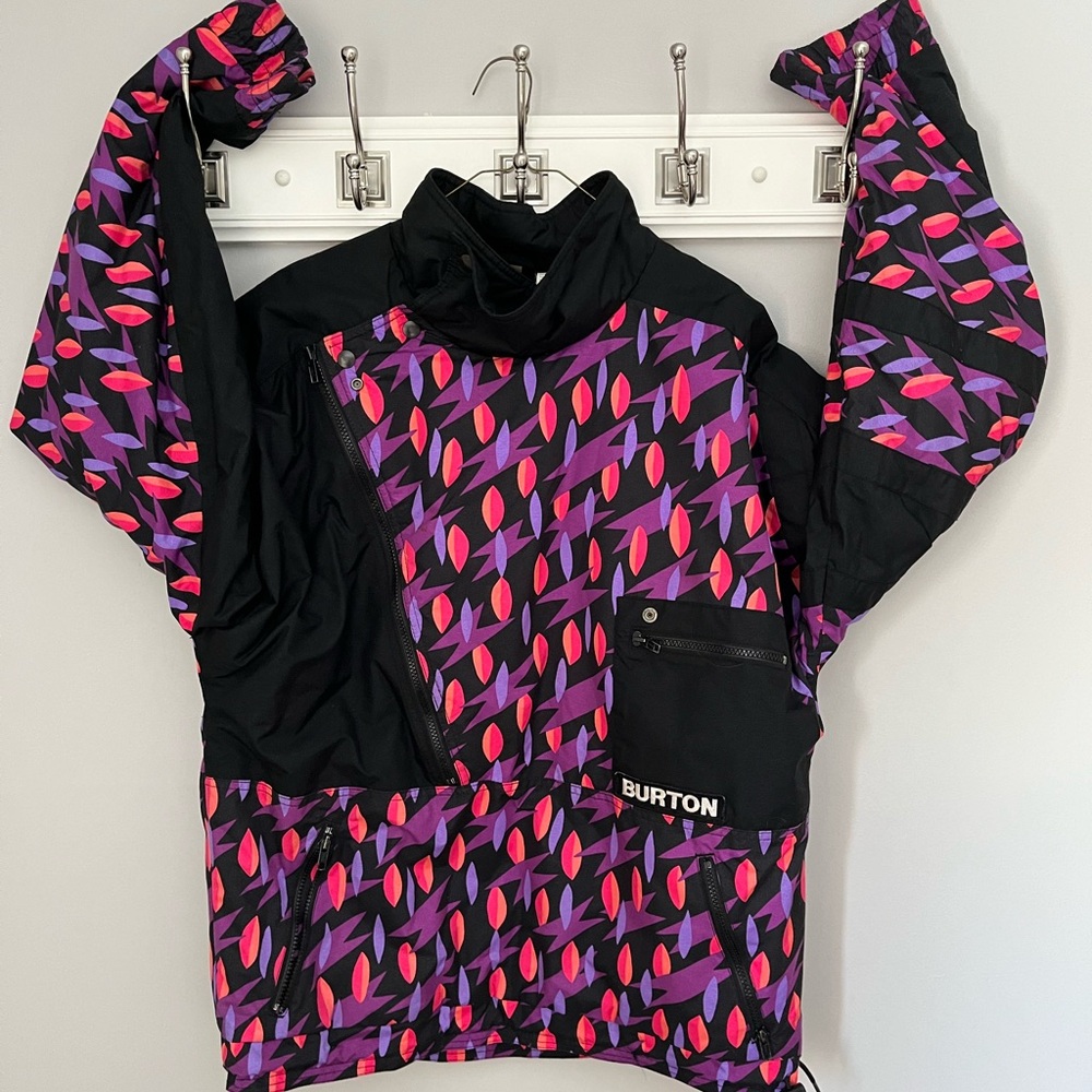 Vintage Burton Snowboarding/ski jacket.  Men’s L or Women's XL.